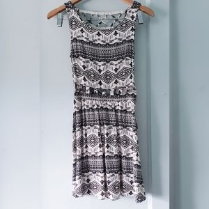 💜 2/$10 bundle! H&M Summer Dress